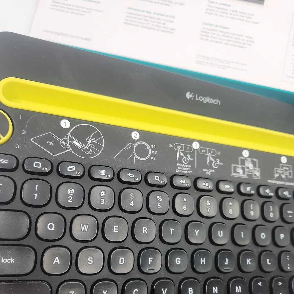 Logitech K480 Bluetooth‎ Multi-Device Wireless Keyboard Black Green (920-006973)